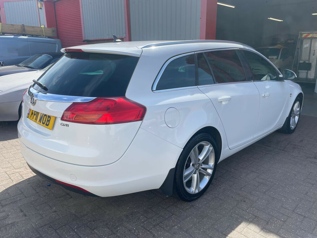 Vauxhall Insignia 2.0 Cdti 160 Sri Estate White #3