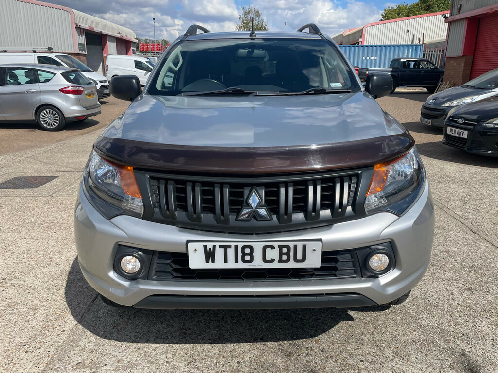 Mitsubishi L200 Pickup 2.4 Di-d Dc Barbarian 4Wd Euro 6 2018 Green #8