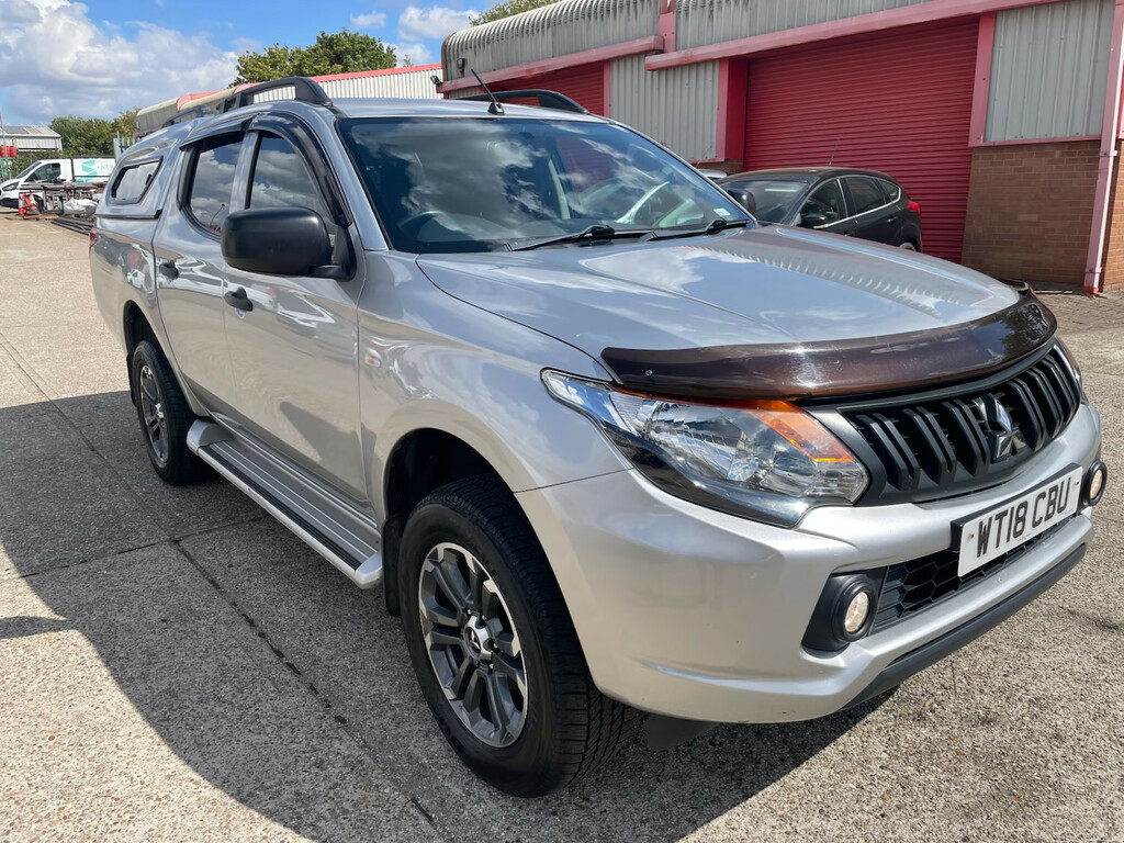 Mitsubishi L200 Double Cab Di-d 151 4Life 4Wd Pick Up Manua Silver
