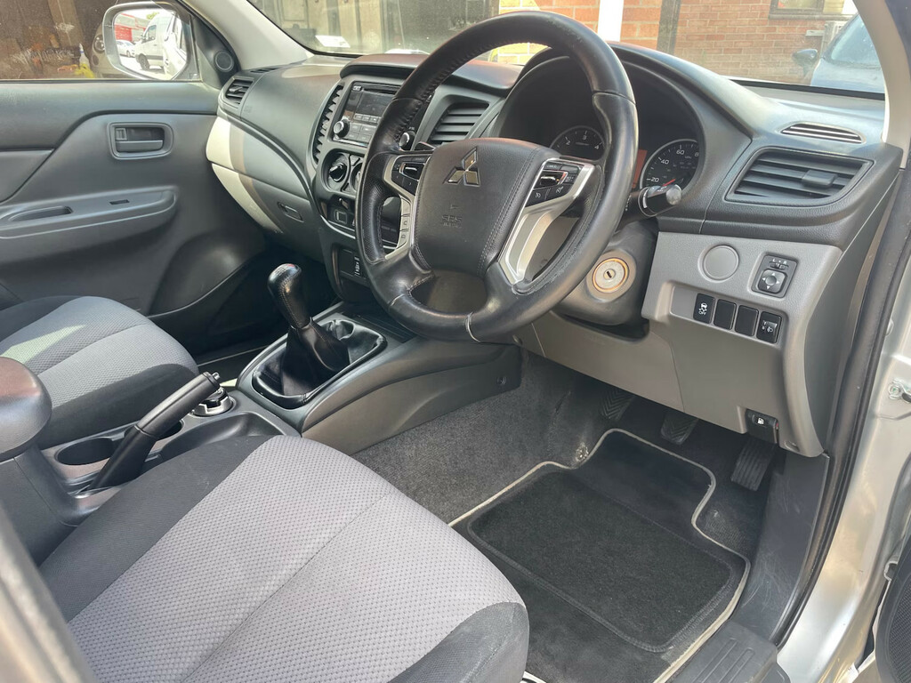 Mitsubishi L200 Pickup 2.4 Di-d Dc Barbarian 4Wd Euro 6 2018 Green #20