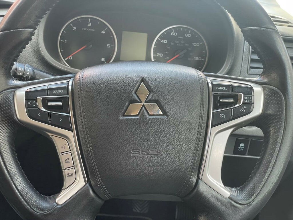 Mitsubishi L200 Pickup 2.4 Di-d Dc Barbarian 4Wd Euro 6 2018 Green #24
