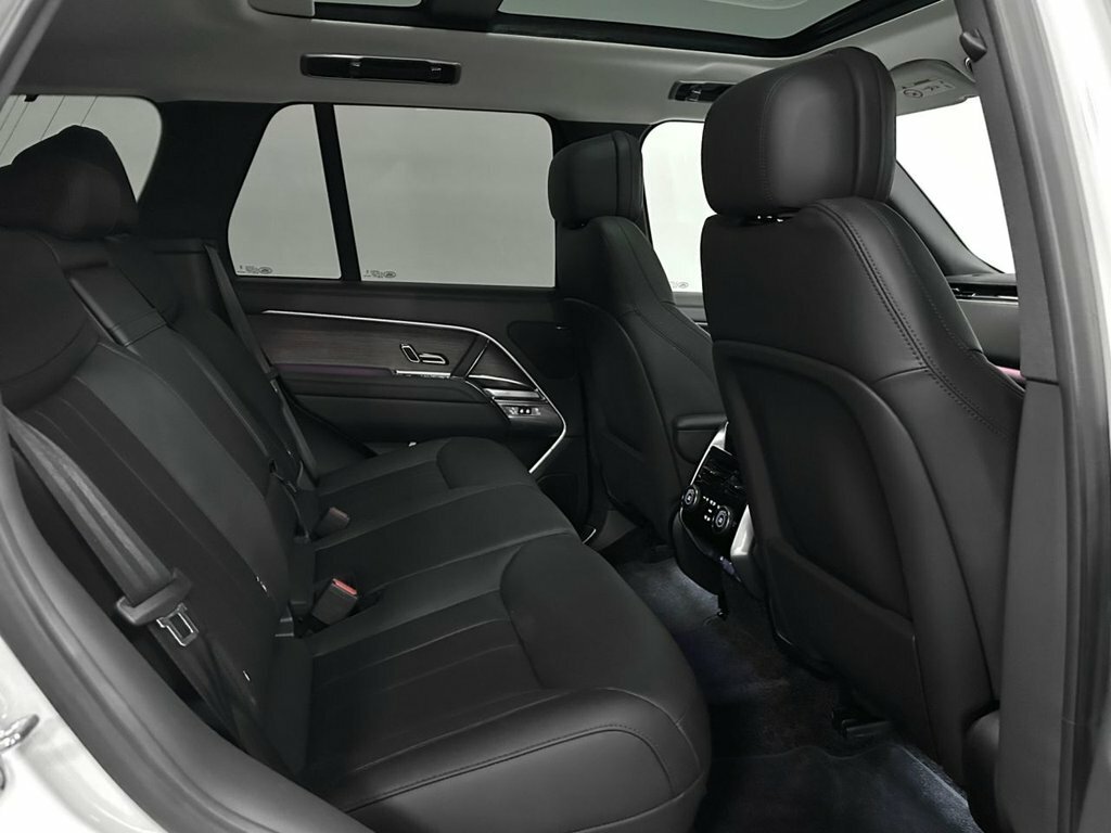 Land Rover Range Rover 3.0 P460e Hse Estate SV26ZHW Black #34