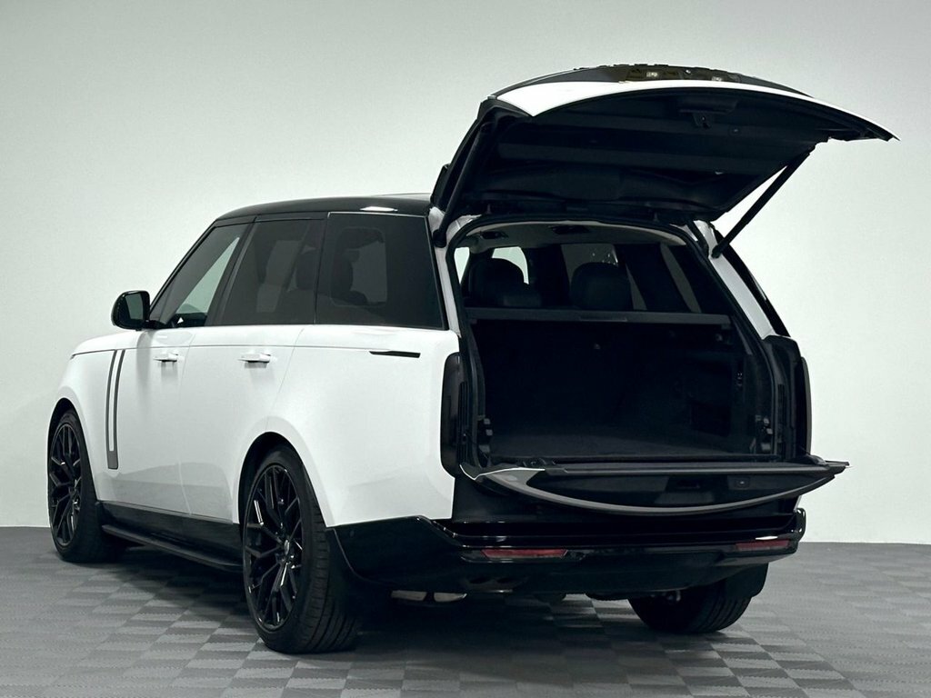 Land Rover Range Rover 3.0 P460e Hse Estate SV26ZHW Black #21