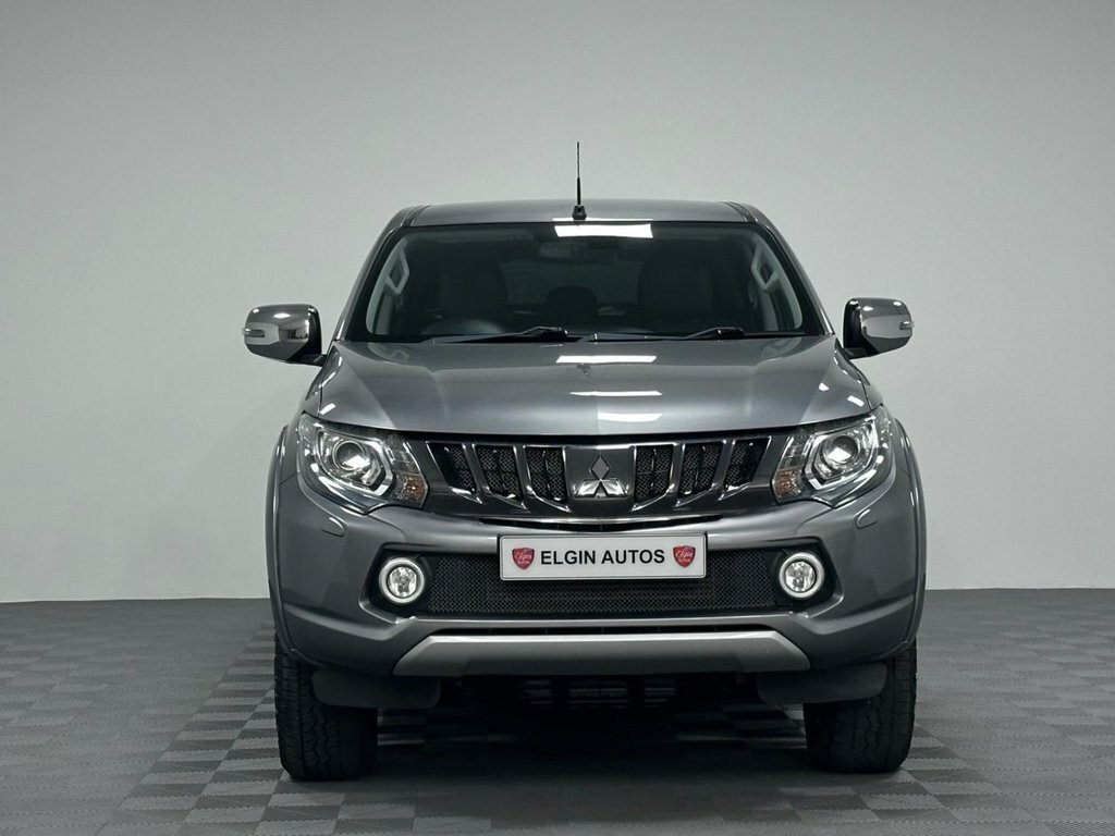 Mitsubishi L200 2.4L Dc Barbarian Grey #2
