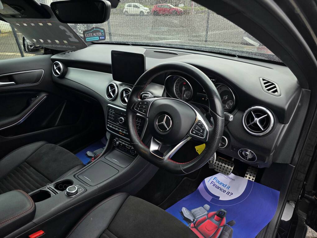 Mercedes-Benz GLA Class 220 D 4Matic Amg Line Premium #6