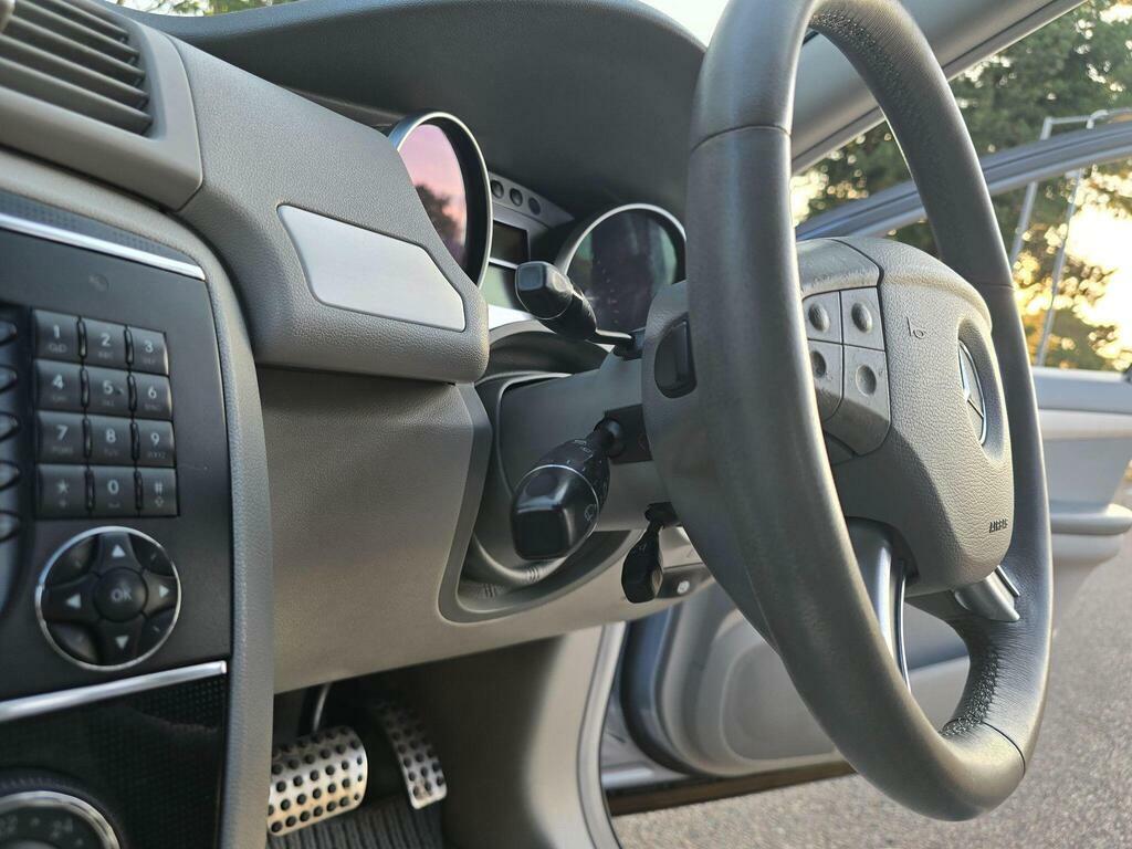 Mercedes-Benz R Class 3.5 R350l Sport 272 Bhp Black #99