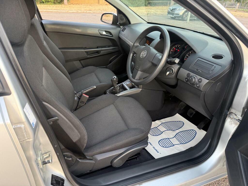 Vauxhall Astra 1.6 Sxi 16V Twinport 103 Bhp #40