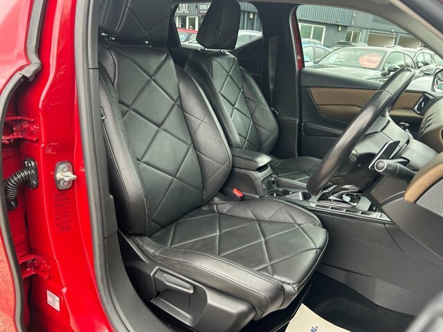 DS DS 3 Crossback 2019 1.2 Puretech Prestige Crossback Ea Red #5