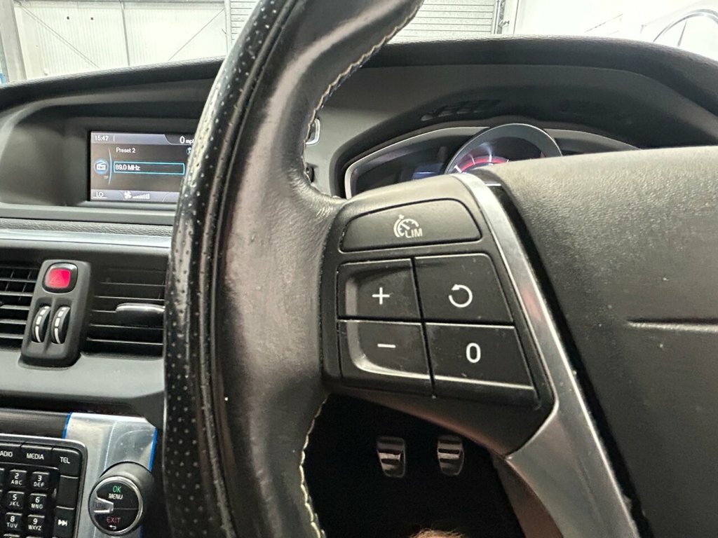 Volvo V40 V40 T3 152 Se Lux Nav Geartronic Blue #20
