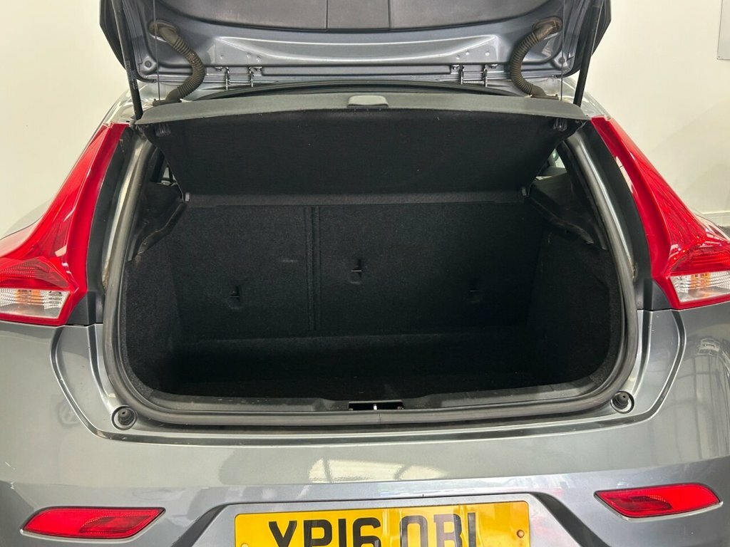 Volvo V40 V40 T3 152 Se Lux Nav Geartronic Blue #9