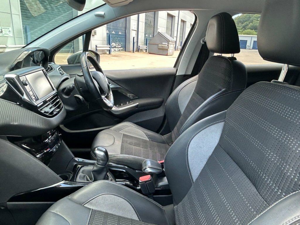 Peugeot 2008 1.6 Bluehdi 120 Allure White #8