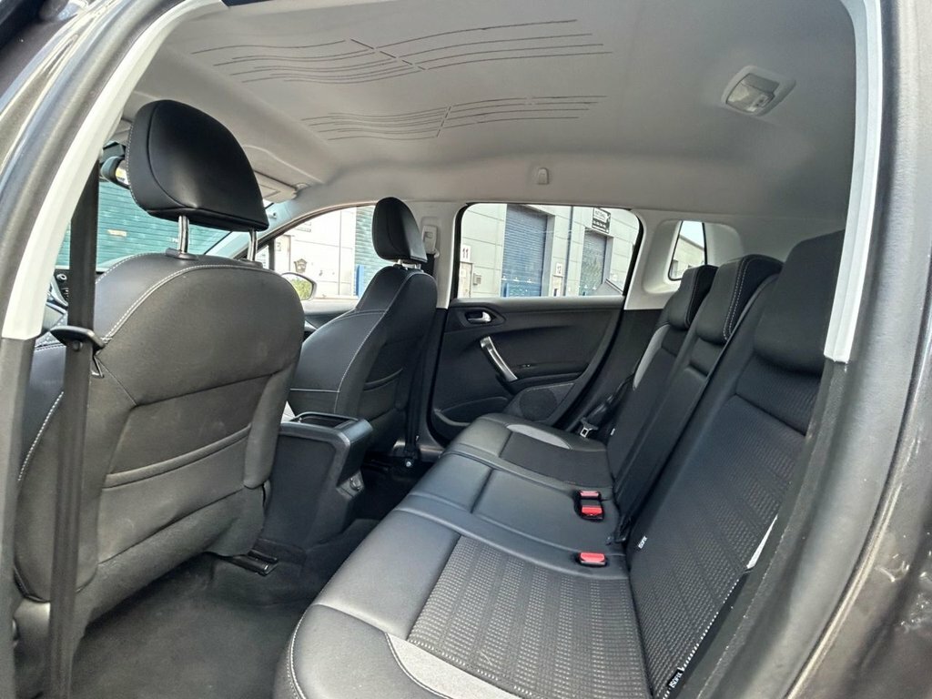 Peugeot 2008 1.6 Bluehdi 120 Allure White #10