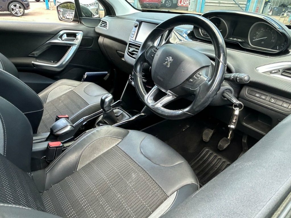 Peugeot 2008 1.2L Allure Grey #5