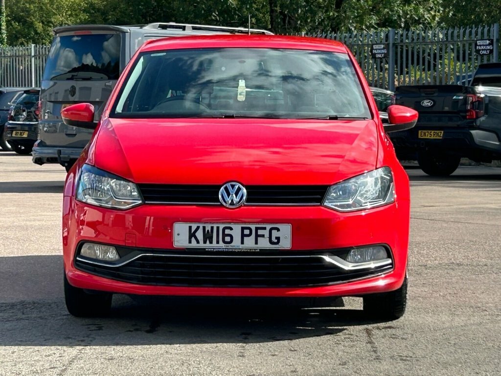 Volkswagen Polo 1L Match Red #2