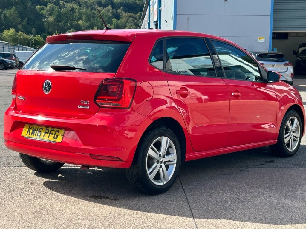 Volkswagen Polo 1L Match Red #5