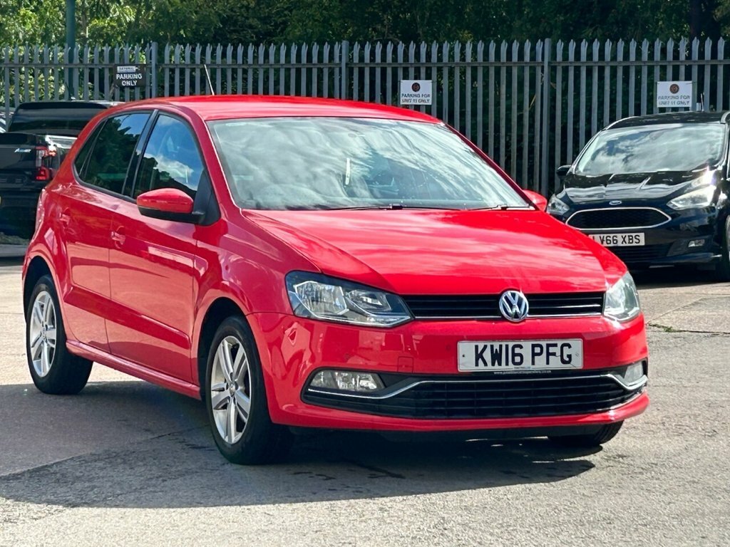 Volkswagen Polo 1L Match Red #4