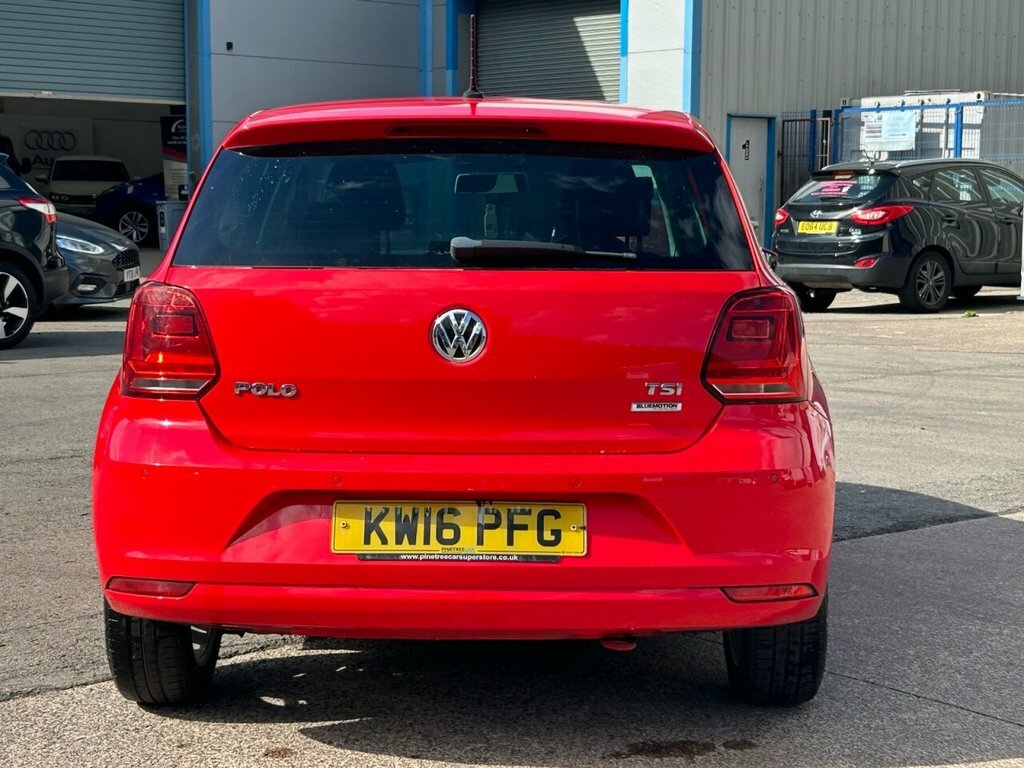 Volkswagen Polo 1L Match Red #6