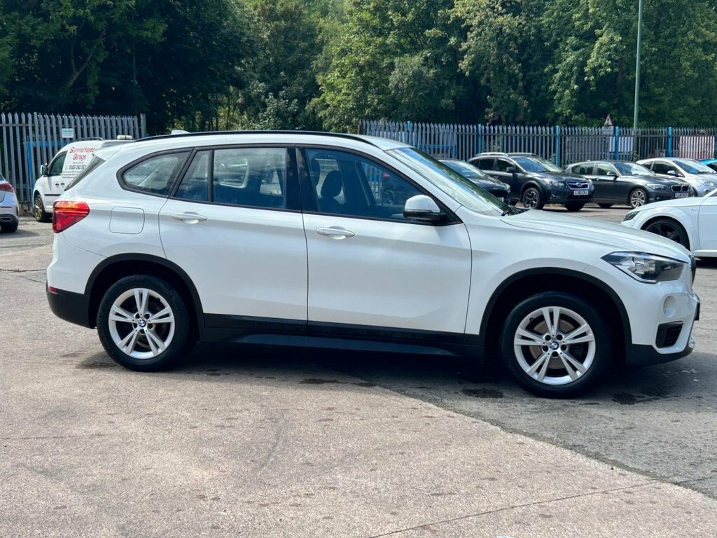 BMW X1 1.5L Se White #4