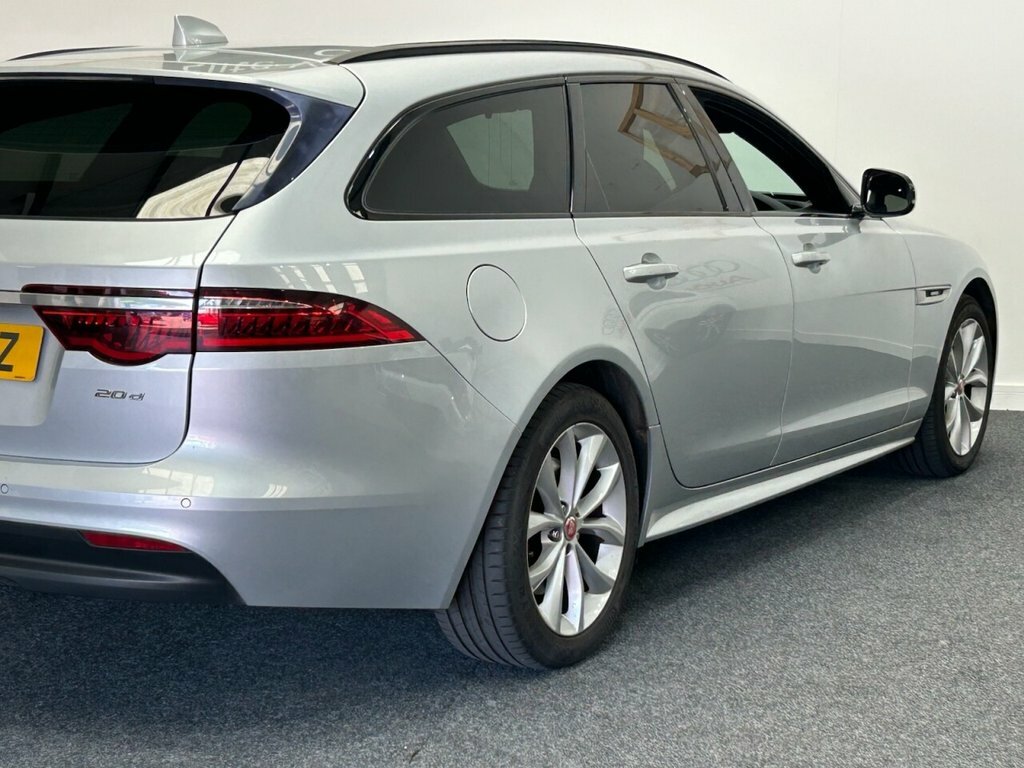 Jaguar XF 2.0D R-sport Euro 6 Ss Red #8