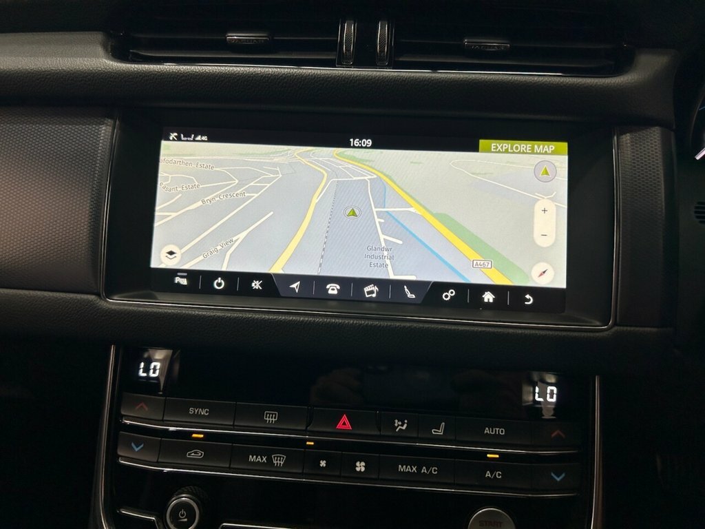 Jaguar XF 2.0D R-sport Euro 6 Ss Red #16