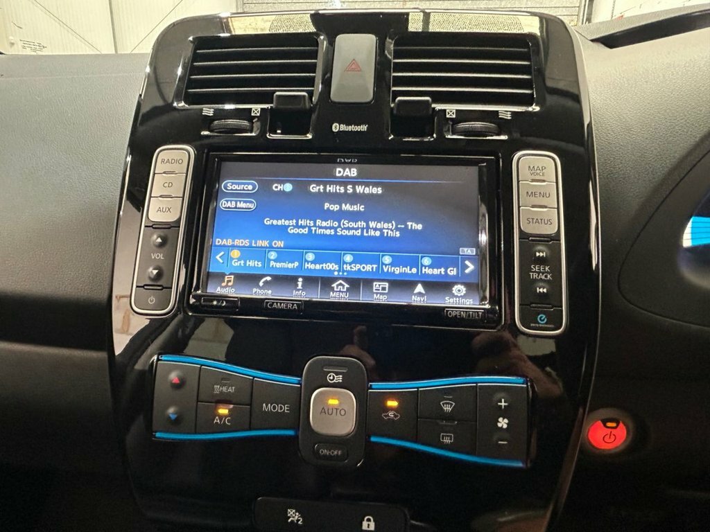 Nissan Leaf Nissan Hatchback 80Kw Acenta 30Kwh 6.6Kw Black #18