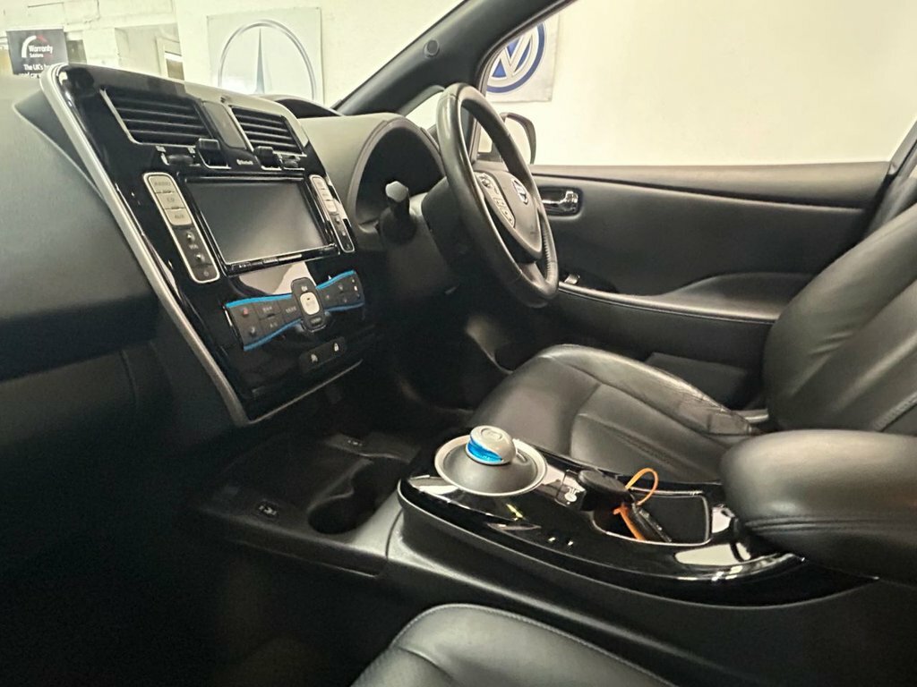 Nissan Leaf Nissan Hatchback 80Kw Acenta 30Kwh 6.6Kw Black #17
