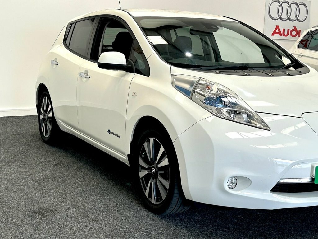 Nissan Leaf Nissan Hatchback 80Kw Acenta 30Kwh 6.6Kw Black #7