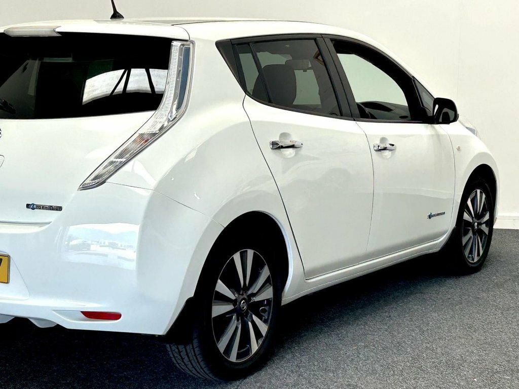 Nissan Leaf Nissan Hatchback 80Kw Acenta 30Kwh 6.6Kw Black #8