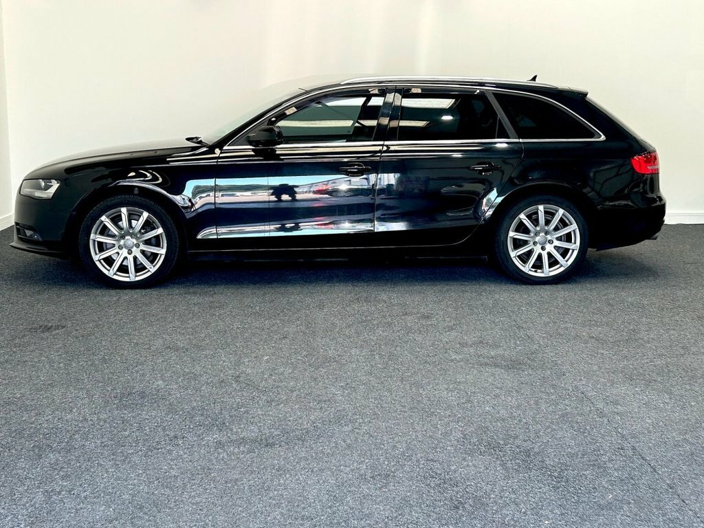 Audi A4 Avant Se Technik Black #3