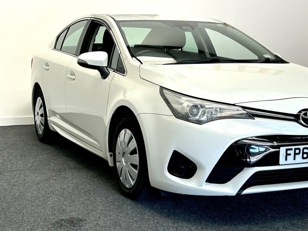 Toyota Avensis 1.8L Active White #6