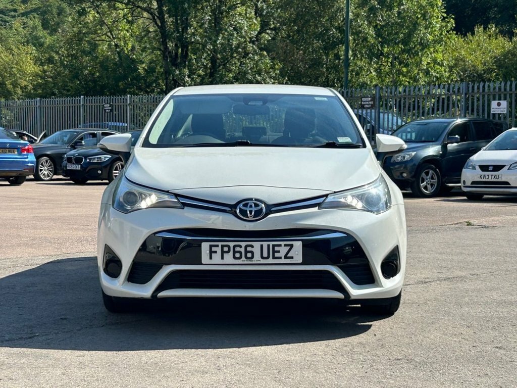 Toyota Avensis 1.8L Active White #2