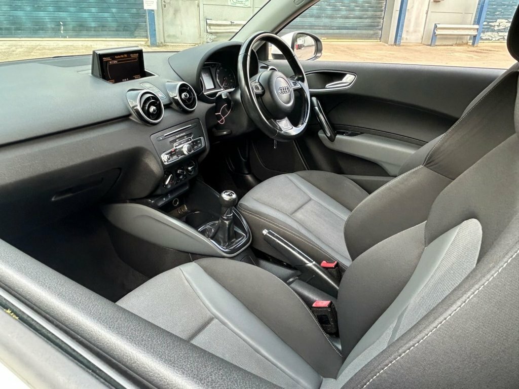 Audi A1 1L Sport White #6