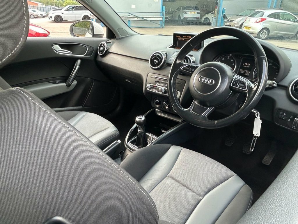 Audi A1 1L Sport White #5