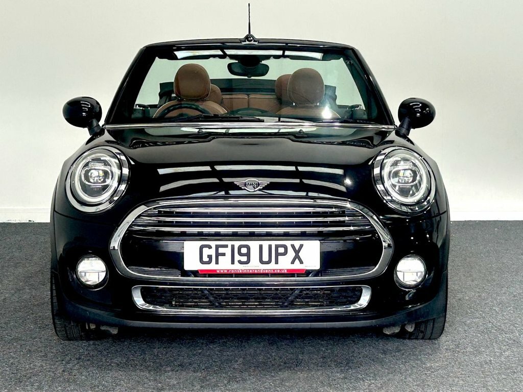 Mini Convertible 1.5L Cooper Exclusive GF19UPX Black #2