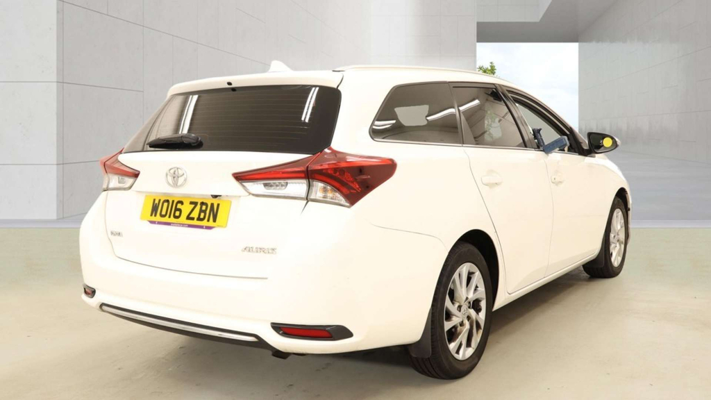 Toyota Auris Auris Business Edition Vvt-i White #6