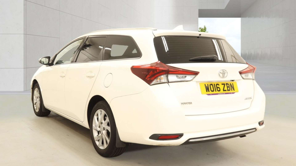 Toyota Auris Auris Business Edition Vvt-i White #4