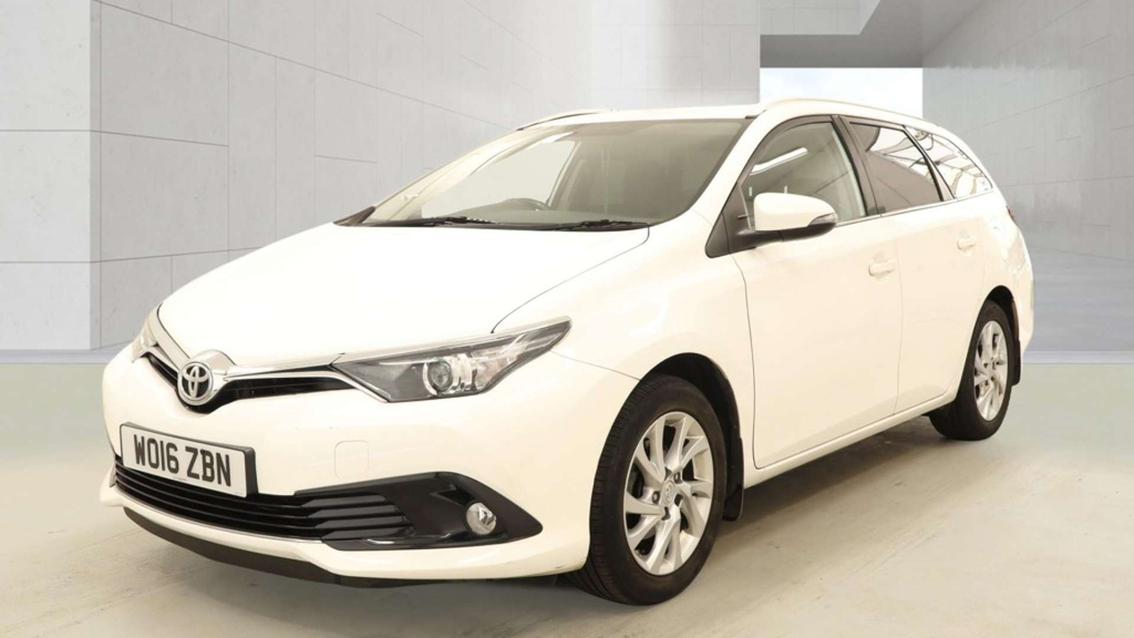 Toyota Auris Auris Business Edition Vvt-i White #2