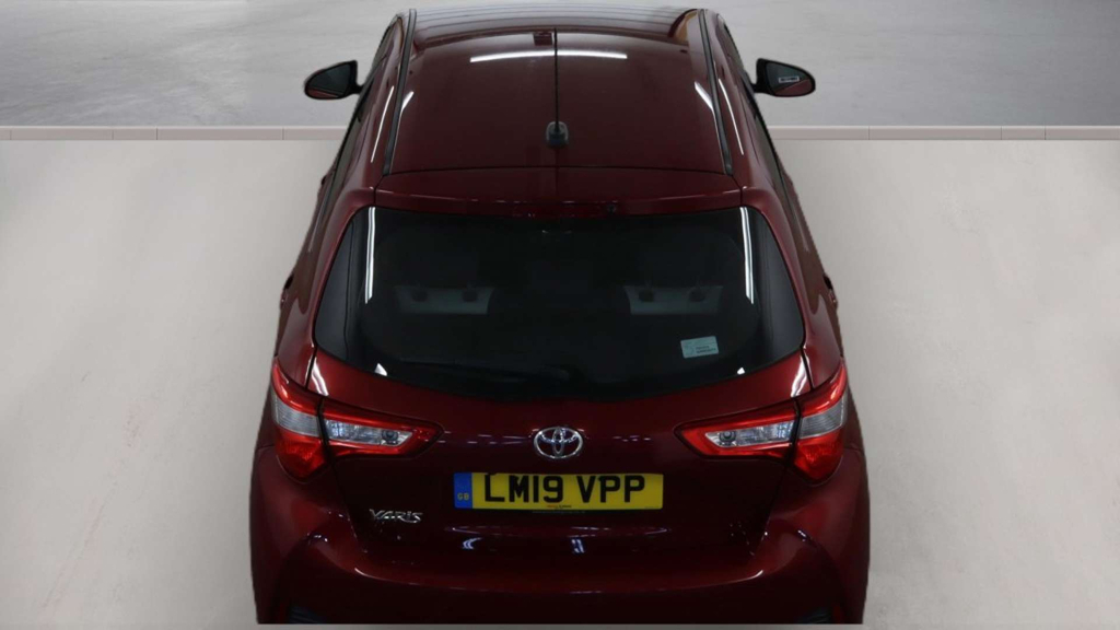 Toyota Yaris Vvt-i Icon Tech Red #8