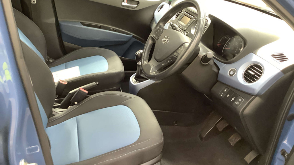 Hyundai I10 1.2 Se Only 38,000 Miles 20 Tax White #11