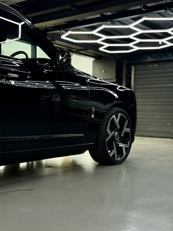 Rolls-Royce Cullinan 6.8 V12 Black #6