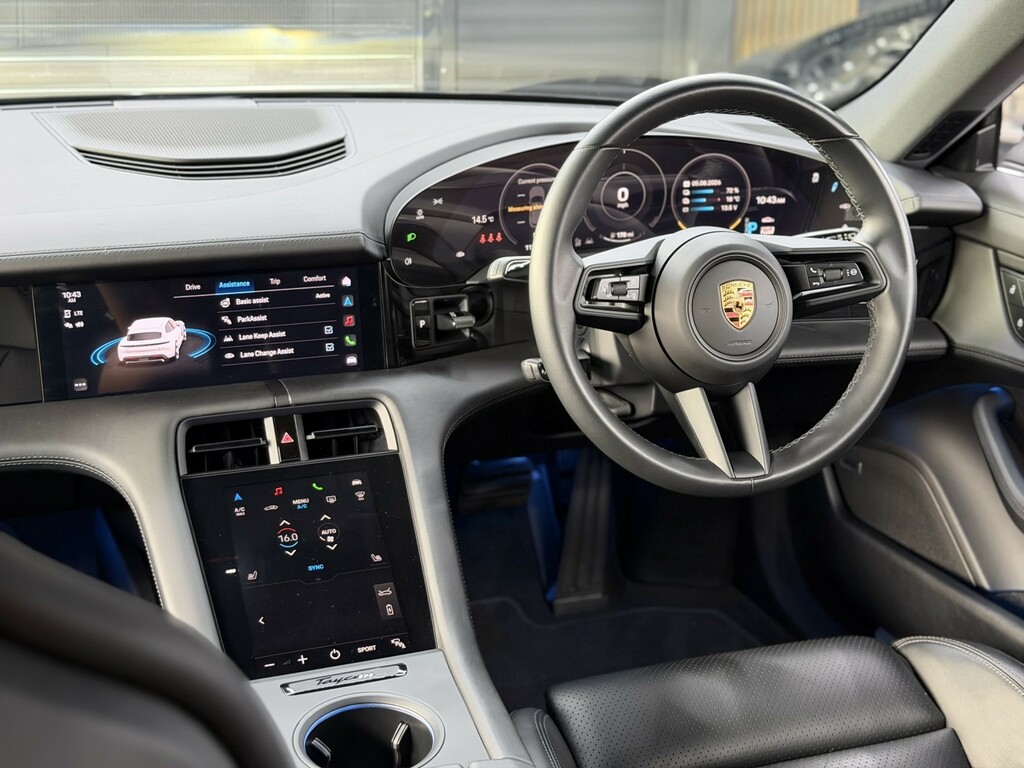 Porsche Taycan Estate Performance Plus 93.4Kwh 4S 202373 Black #2