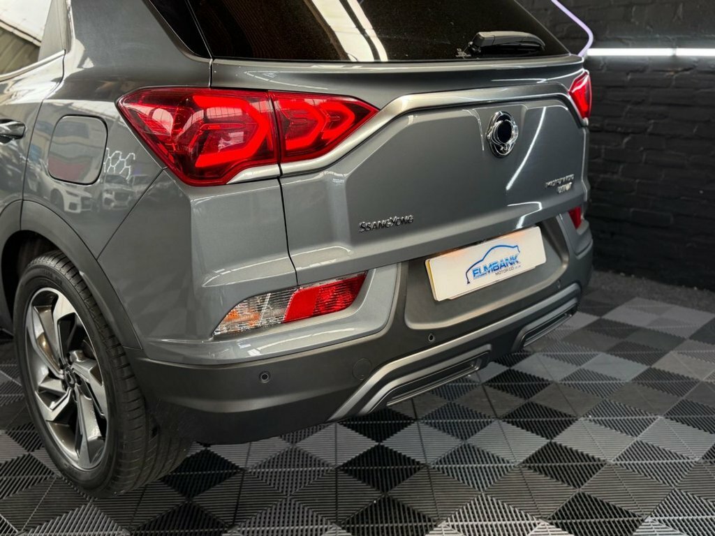 SsangYong Korando 1.6 D Pioneer White #11