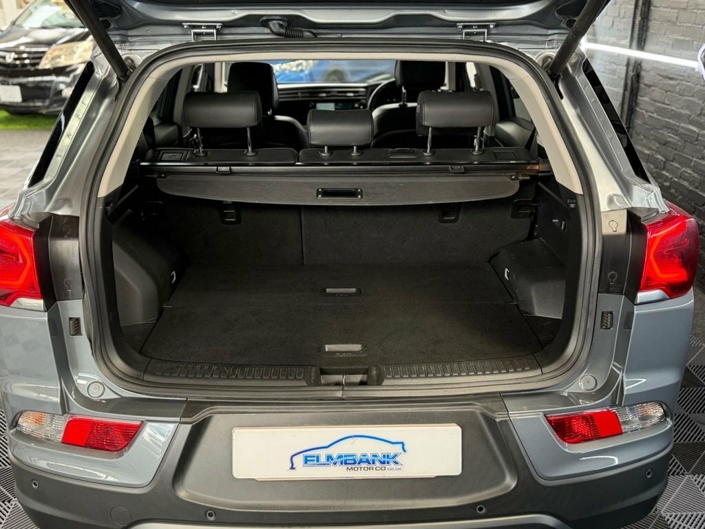 SsangYong Korando 1.6 D Pioneer White #9