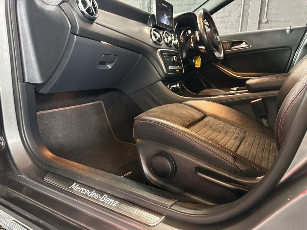 Mercedes-Benz GLA Class 2.1L Amg Line Grey #3