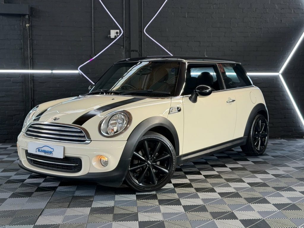 Mini Hatch 1.6L Cooper Baker Street WP63ZSD White #2
