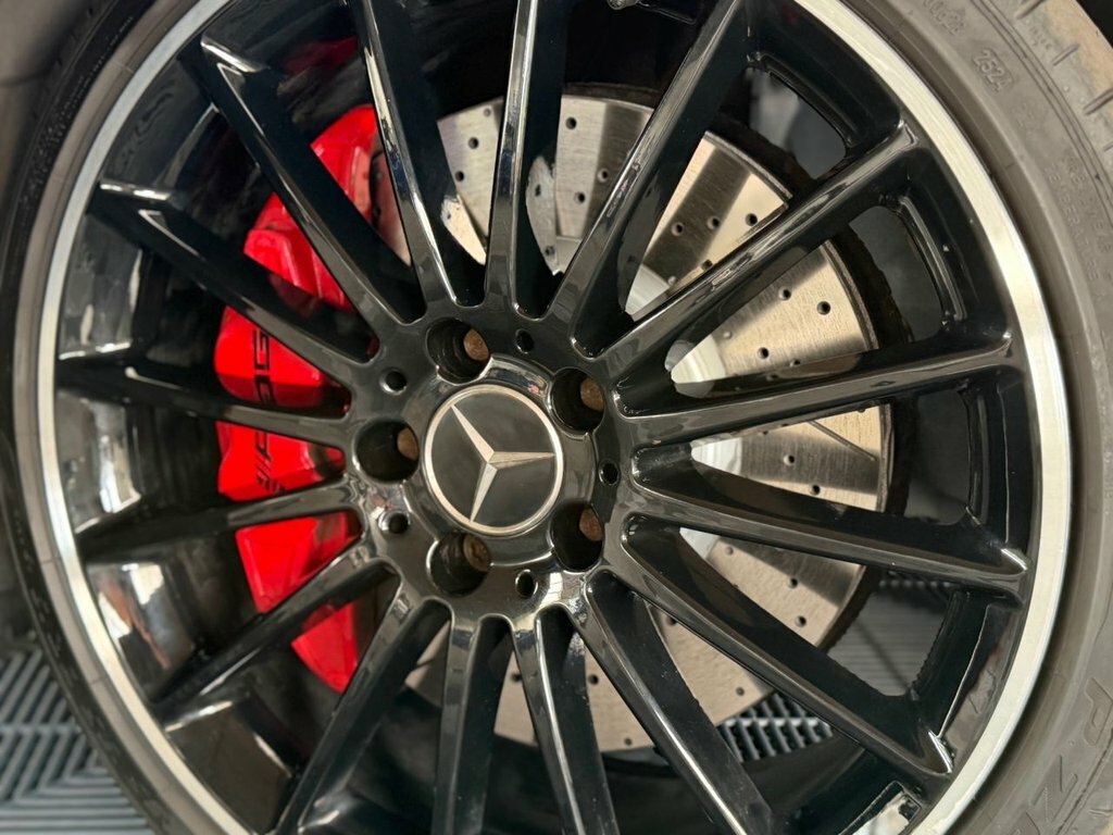 Mercedes-Benz CLA Class 2L Amg Red #5