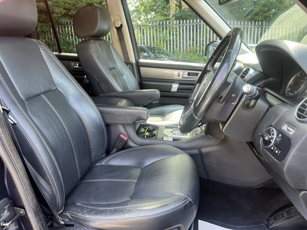 Land Rover Discovery 4 Suv 3.0 Sd V6 Hse 2014 FD14XSL Blue #2