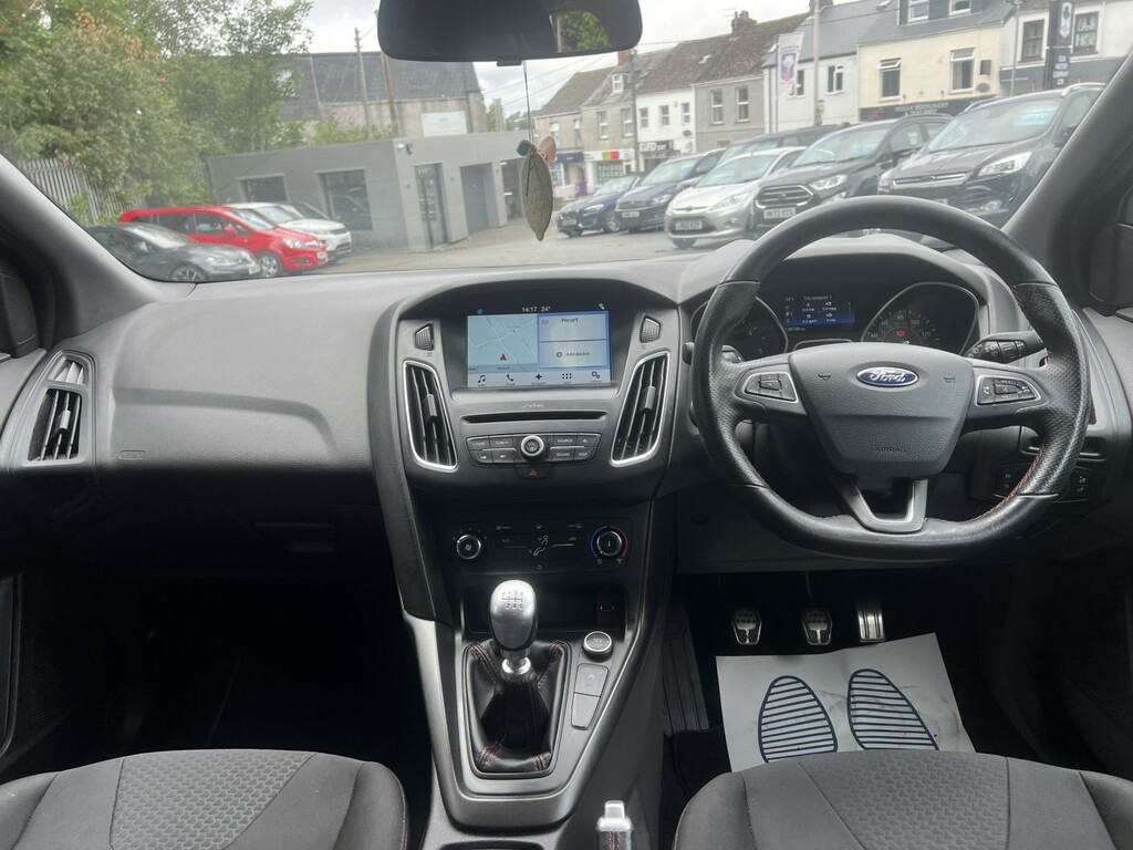 Ford Focus 2.0 Tdci Zetec S Black Edition Black #4