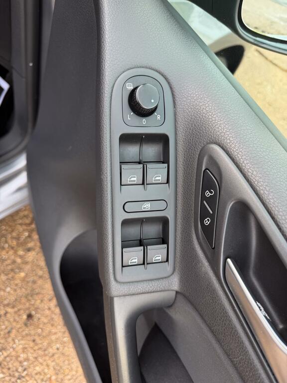 Volkswagen Golf 2.0 Tdi 140 Sportline 9 Services Sensors Black #15