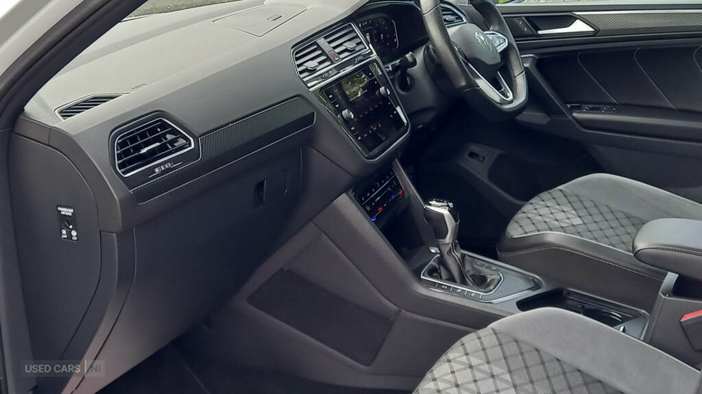 Volkswagen Tiguan 2.0 Tdi R-line Dsg BG22DVY White #4